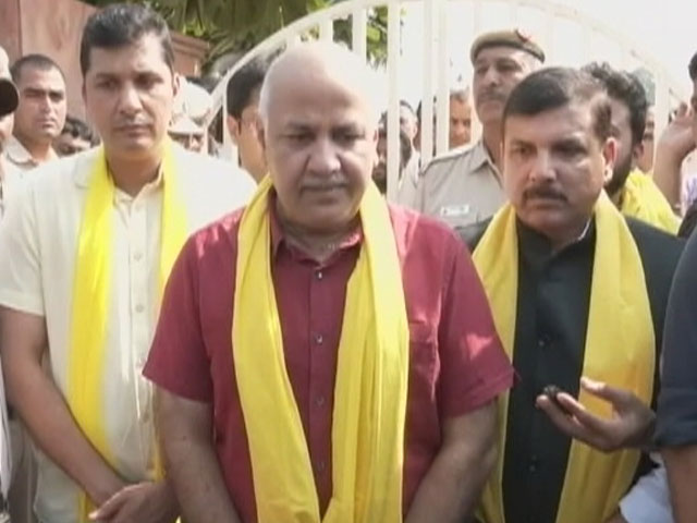 Large Gatherings Banned Outside Manish Sisodia's House Ahead Of CBI Questioning