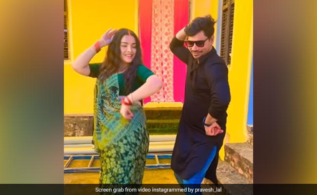 आम्रपाली दुबे का डांस देख अपना स्टेप भूले दिनेश लाल यादव के भाई, एक्ट्रेस ने फिर इस तरह की खिंचाई