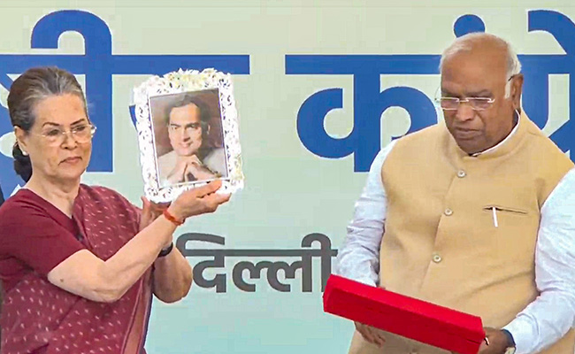 "Feeling Relieved, Free Of Responsibility": Sonia Gandhi Passes The Baton