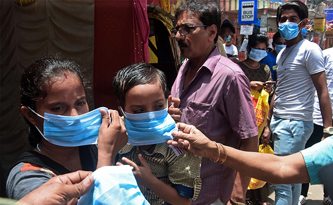 Coronavirus Updates : Active Covid-19 Cases Dip To 19,398 - भारत में कोविड-19 के सक्रिय मरीजों की संख्या घटकर 19,398 हुई | India In Hindi