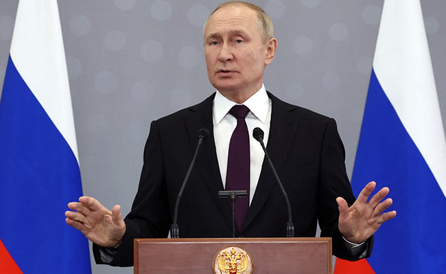 As Liz Truss Resigns, Russia Says UK Has Never Seen Such A "Disgrace Of A PM"