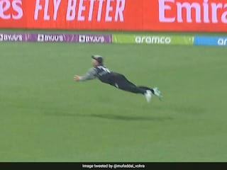 Watch: Glenn Phillips Takes Blinder To Send Marcus Stoinis Packing In T20 World Cup 2022 Match Between Australia and England Watch: Glenn Phillips Takes Blinder To Send Marcus Stoinis Packing In T20 World Cup 2022 Match Between Australia and England