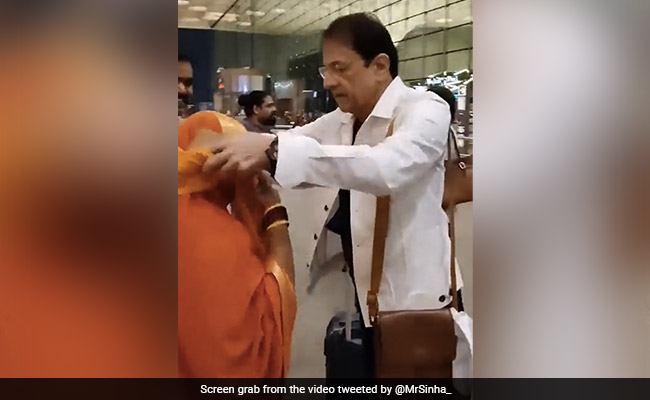 Viral Video: Woman Touches Feet Of Reel Life Ram Arun Govil