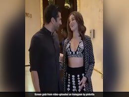 क्या अनन्या पांडे और आदित्य रॉय कपूर कर रहे हैं डेट? कृति सेनोन की दिवाली पार्टी में कपल की तरह दिए पोज क्या अनन्या पांडे और आदित्य रॉय कपूर कर रहे हैं डेट? कृति सेनोन की दिवाली पार्टी में कपल की तरह दिए पोज