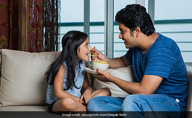 बच्चों का IQ लेवल बढ़ाने के लिए उनकी डाइट में इन Nutrient को करें शामिल, यहां देखें लिस्ट बच्चों का IQ लेवल बढ़ाने के लिए उनकी डाइट में इन Nutrient को करें शामिल, यहां देखें लिस्ट