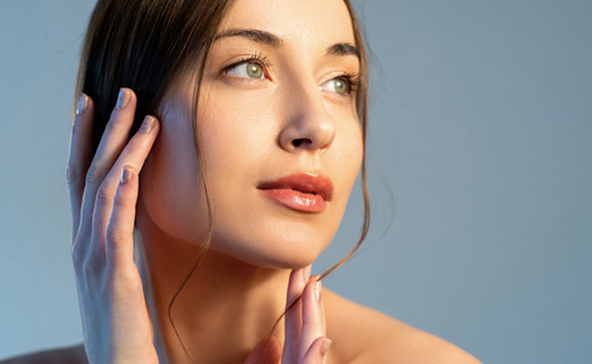 Paya broth is rich in collagen and amino acids that can boost skin health