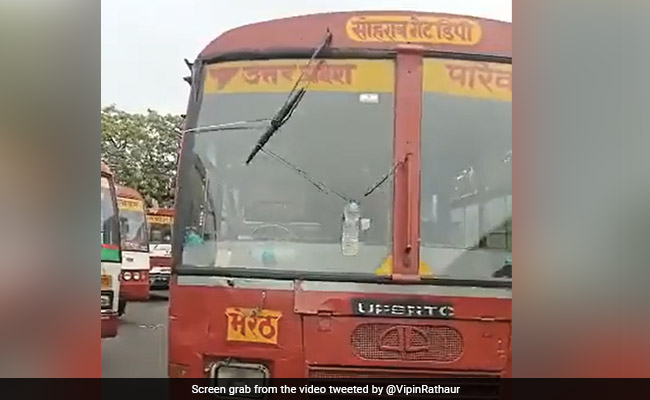 UP Bus Driver Uses Water Bottle To Build A Temporary Wiper, Video Goes Viral