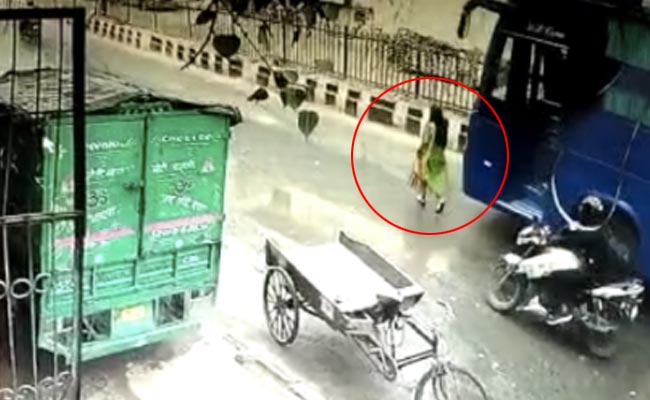 Video: Woman Tries To Cross Delhi Road, Run Over By Bus