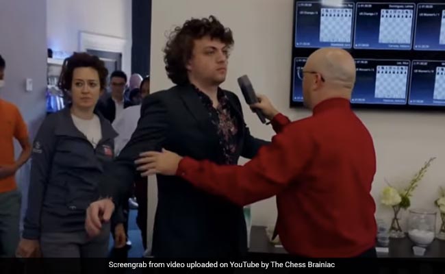 US Chess Champ Scanned Before Match Amid Sex Toy Cheating Claims