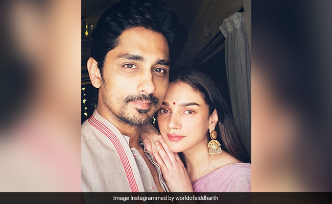 On Aditi Rao Hydari's Birthday, Rumoured Boyfriend Siddharth Wrote This