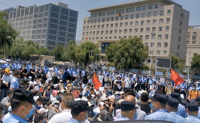 When Chinese Protesters Came Up Against Xi Jinping's Security Machine