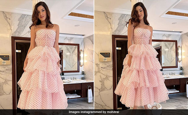 "As You Can Tell I Love This Dress", Says Shanaya Kapoor And To No Surprise, So Do We