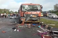 Nine Dead In Three-Vehicle Pile-Up In Karnataka Nine Dead In Three-Vehicle Pile-Up In Karnataka