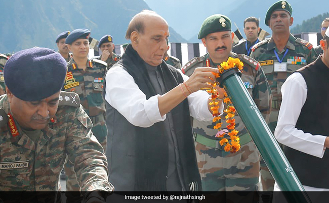 Rajnath Singh Performs <i>"Shastra Puja"</i> At Military Base In Uttarakhand