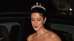 Shanaya Kapoor Rings In Her 23rd Birthday With Two Delicious Cakes And More