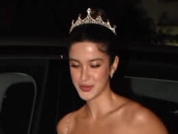 Shanaya Kapoor Rings In Her 23rd Birthday With Two Delicious Cakes And More