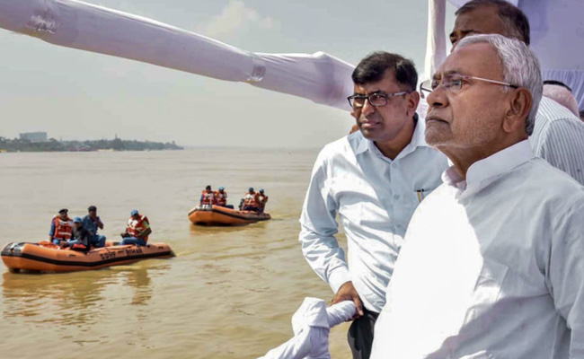 Nitish Kumar's Boat Collides With Bridge Pillar During Inspection In Bihar