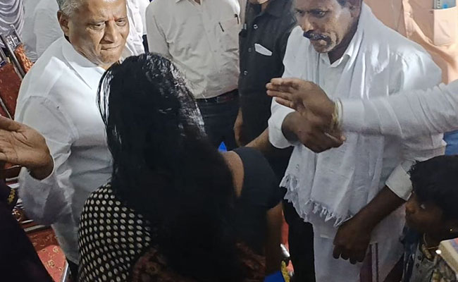 Video: Karnataka Minister Slaps Woman, She Then Touches His Feet