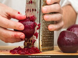 Spotless Skin के लिए चुकंदर को चेहरे पर कैसे लगाएं कि छूट जाए हर दाग-धब्बा, जानें यहां Spotless Skin के लिए चुकंदर को चेहरे पर कैसे लगाएं कि छूट जाए हर दाग-धब्बा, जानें यहां