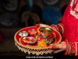 Karwa Chauth Vrat 2023: किस दिन रखा जाएगा करवा चौथ का व्रत, जानें कैसे सजाएं करवा चौथ की थाली, व्रत पूजन सामग्री और रेसिपी Karwa Chauth Vrat 2023: किस दिन रखा जाएगा करवा चौथ का व्रत, जानें कैसे सजाएं करवा चौथ की थाली, व्रत पूजन सामग्री और रेसिपी