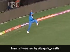 Watch: Virat Kohli Takes One-Handed Blinder At Long-On To Dismiss Pat Cummins In Warm-Up Match vs Australia