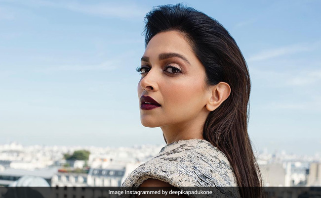 Deepika Padukone Shares Pics From Paris Fashion Week. Husband ...