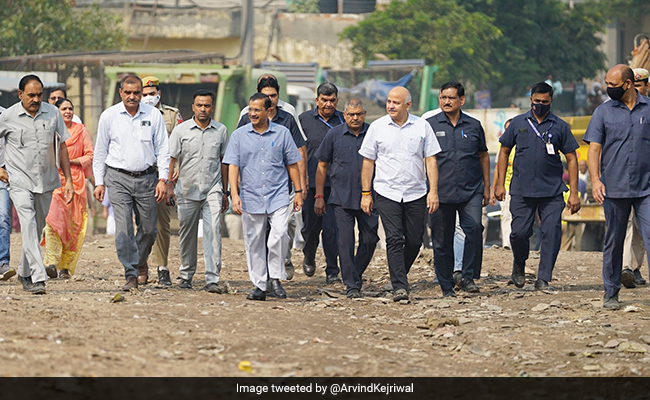 AAP Siphoning Off Money Meant For Welfare Of Construction Workers: BJP