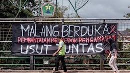Indonesia Task Force Wants FA Chief To Resign Over Stadium Stampede