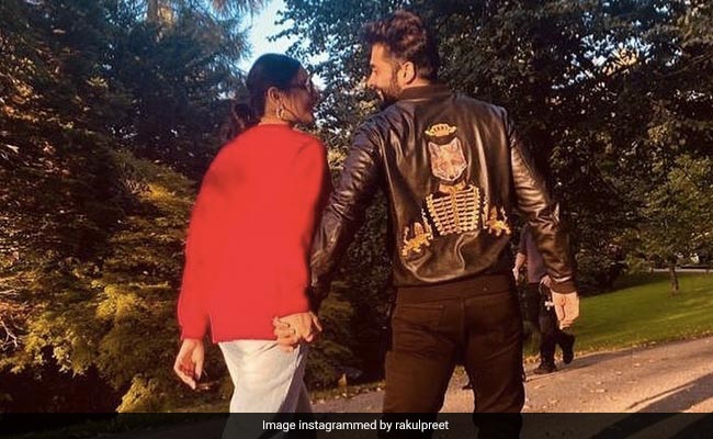 Rakul Preet Singh Reacts To Rumours About Wedding To Jackky Bhagnani: "Funny How I Don't Have News..."