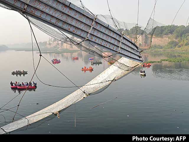 Gujarat Bridge Collapse: BJP नेता जयनारायण व्यास बोले - " पुल का परीक्षण जरूर करना चाहिए था"