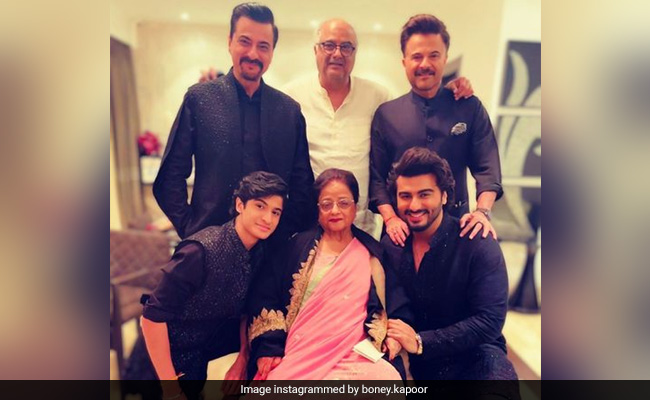 Boney Kapoor Hilariously Explains Why Harsh Varrdhan Is Missing From The "Kapoor And Sons" Post