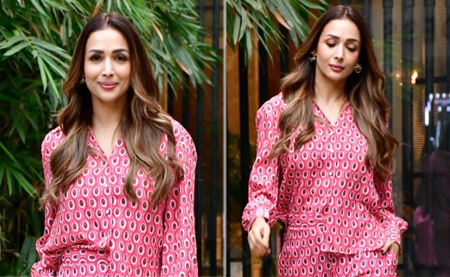 When Malaika Arora Picks A Comfy Printed Co-Ord Set, She Goes From Lounging To Brunching In No Time