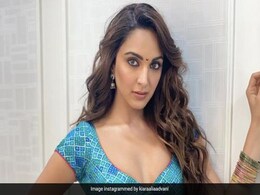 Kiara Advani Strikes Us Like <i>'Bijli'</i> In A Fierce Colourblock Avatar Kiara Advani Strikes Us Like <i>'Bijli'</i> In A Fierce Colourblock Avatar