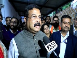 केजरीवाल सरकार ठग, दिल्ली की जनता नगर निगम चुनाव में उसको आईना दिखाएगी : धर्मेंद्र प्रधान केजरीवाल सरकार ठग, दिल्ली की जनता नगर निगम चुनाव में उसको आईना दिखाएगी : धर्मेंद्र प्रधान