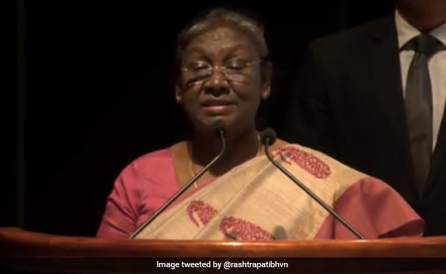 ग्राम पंचायतों में सक्रिय भागीदारी करें, पंचायत चुनावों को लेकर ग्रामीणों में कड़वाहट न हो: राष्ट्रपति