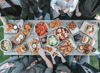 7 Potluck Ideas For Your Next Outdoor Gatherings 7 Potluck Ideas For Your Next Outdoor Gatherings