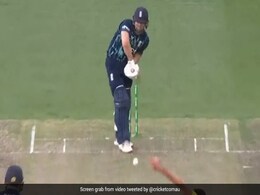 AUS vs ENG: मिचेल स्टार्क ने उड़ाए डेविड मलान के होश, खड़े-ख़ड़े बोल्ड हो गया बल्लेबाज, देखें Video AUS vs ENG: मिचेल स्टार्क ने उड़ाए डेविड मलान के होश, खड़े-ख़ड़े बोल्ड हो गया बल्लेबाज, देखें Video
