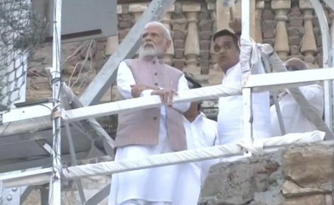"Need Of The Hour Is...": PM Visits Gujarat Tragedy Survivors - 10 Facts