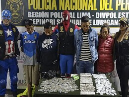 Cops Dressed As Avengers Arrest Drug Dealers In Peru On Halloween Cops Dressed As Avengers Arrest Drug Dealers In Peru On Halloween
