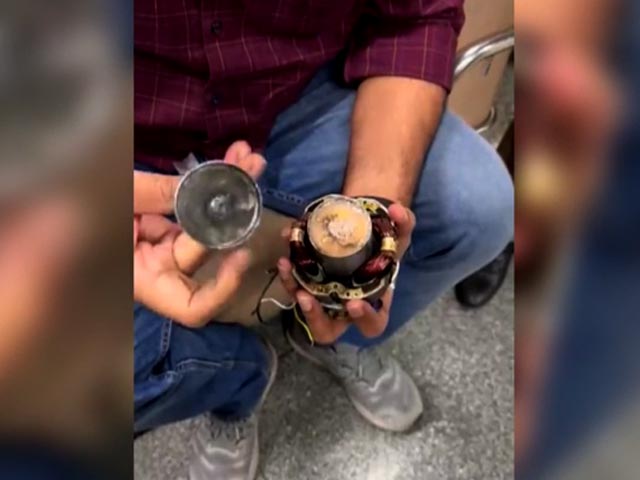 Passengers From Riyadh Arrested With Gold Worth Rs 69.99 Lakhs