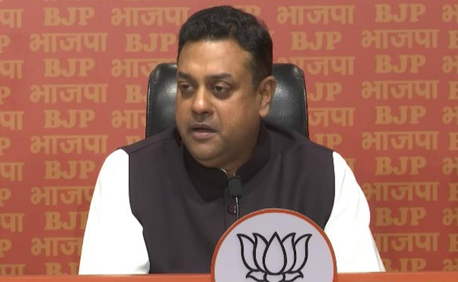 अरविंद केजरीवाल के पास सिर्फ पॉल्यूशन है, सॉल्यूशन नहीं : BJP का प्रदूषण को लेकर AAP पर हमला