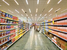 Elderly US Couple Get Married In The Grocery Store Aisle Where They First Met Elderly US Couple Get Married In The Grocery Store Aisle Where They First Met