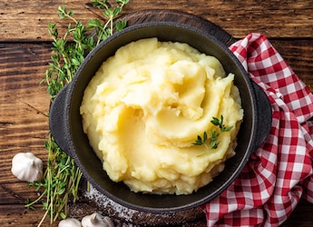 Watch: Easy Viral Hack Gives Mashed Potatoes Without Peeling Them Watch: Easy Viral Hack Gives Mashed Potatoes Without Peeling Them
