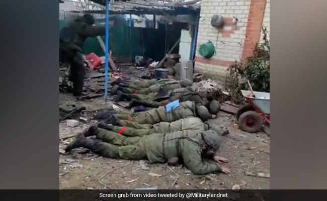 Russia Vows To Punish Those Responsible For Soldiers' Murder In Ukraine