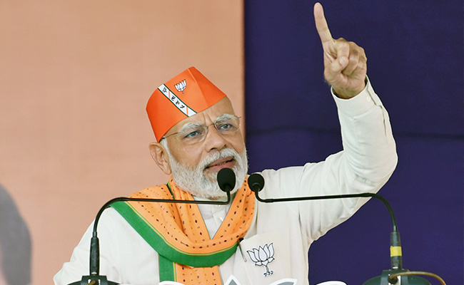 "कांग्रेस जनजातीय समुदाय को लेकर इतनी चिंतित है तो राष्ट्रपति चुनाव में द्रौपदी मुर्मू का समर्थन क्यों नहीं किया?": PM मोदी