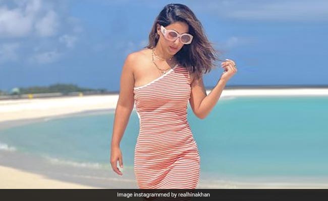 Hina Khan, In A Throwback State Of Mind, Shares Beach Pic