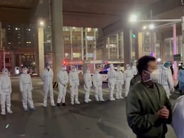 "End The Lockdown" Slogans In China's Xinjiang After Deadly Apartment Fire "End The Lockdown" Slogans In China's Xinjiang After Deadly Apartment Fire