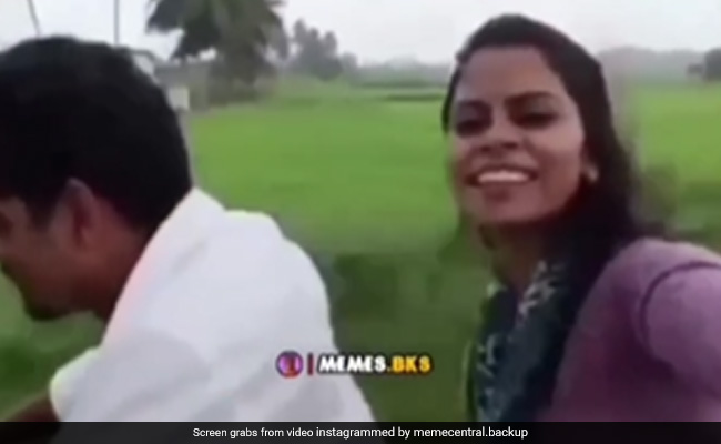 बाइक पर पीछे बैठी गर्लफ्रेंड बना रही थी Reels, लड़के ने जैसे ही पलटकर देखा, फिर जो हुआ, लोग बोले- मौत आ जाए पर ऐसी Girlfriend नहीं... बाइक पर पीछे बैठी गर्लफ्रेंड बना रही थी Reels, लड़के ने जैसे ही पलटकर देखा, फिर जो हुआ, लोग बोले- मौत आ जाए पर ऐसी Girlfriend नहीं...