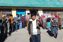Over 66% Voters In Himachal Pradesh Brave Cold, Trudge Through Snow Over 66% Voters In Himachal Pradesh Brave Cold, Trudge Through Snow