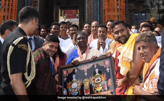 President Murmu Walks 1 km To Reach Odisha Temple, Prays For Country